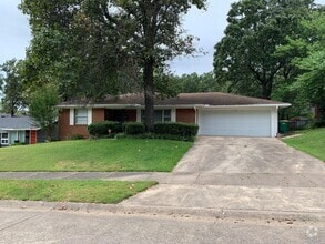 Building Photo - 4511 Greenway Dr