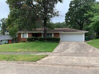 Building Photo - 4511 Greenway Dr