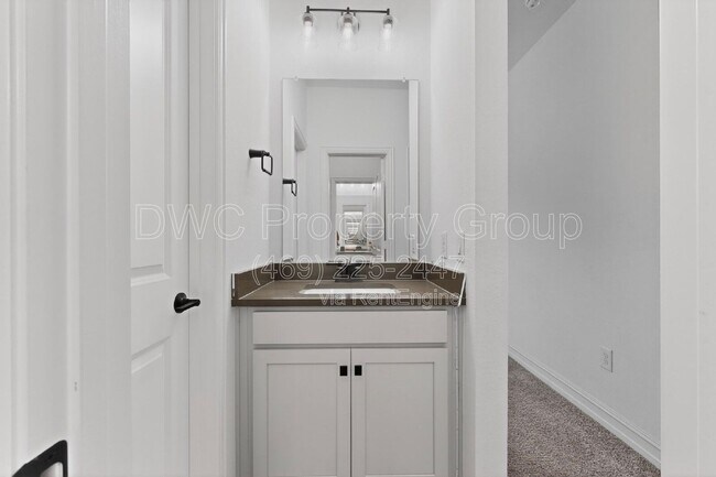 Building Photo - 1837 Whispering Pnes Dr