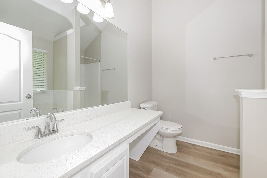 Building Photo - 2096 Dylan Ct