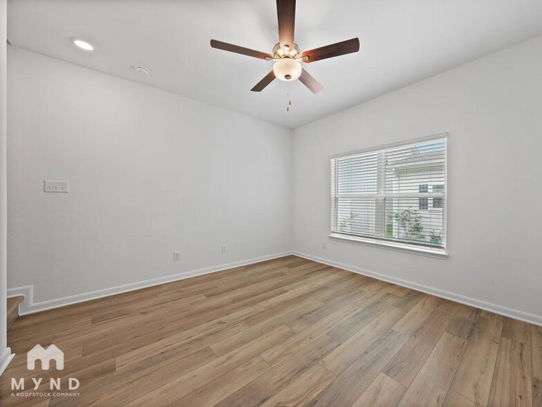 Building Photo - 10913 Quinn Ct