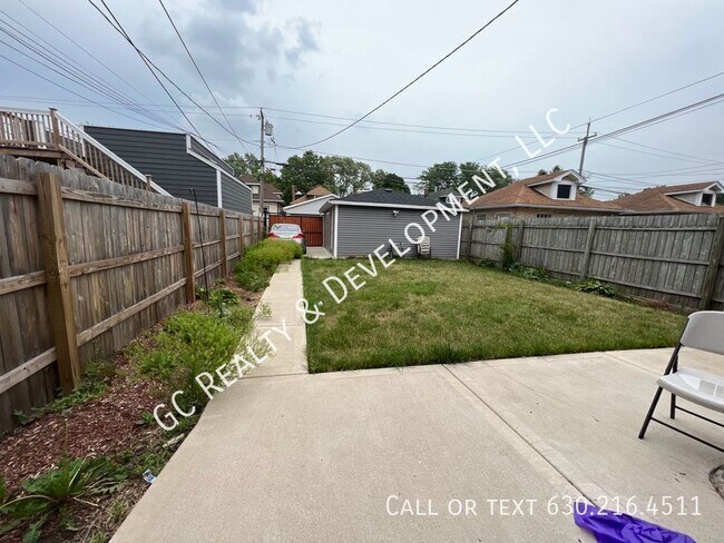 Building Photo - 4155 N Marmora Ave