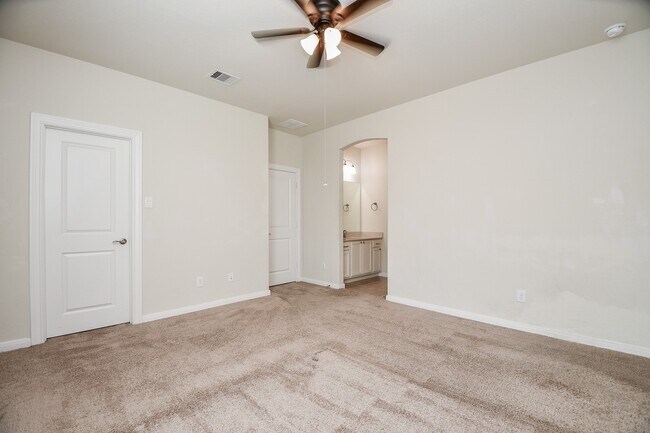 Building Photo - 25106 Sundance Park Ln