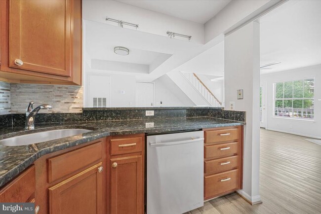 Building Photo - 5820 Inman Park Cir