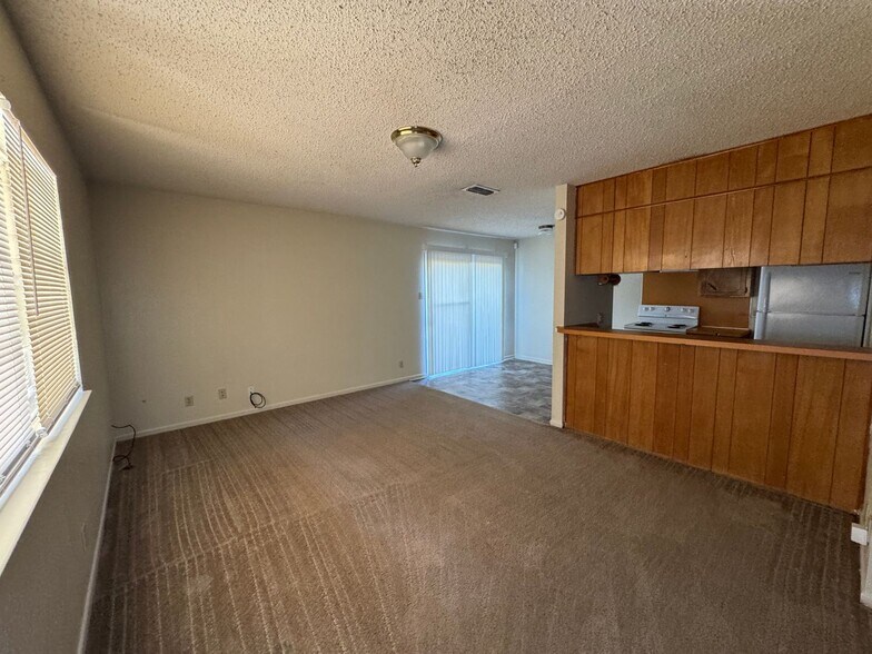 Building Photo - 3609 Hereford Ln