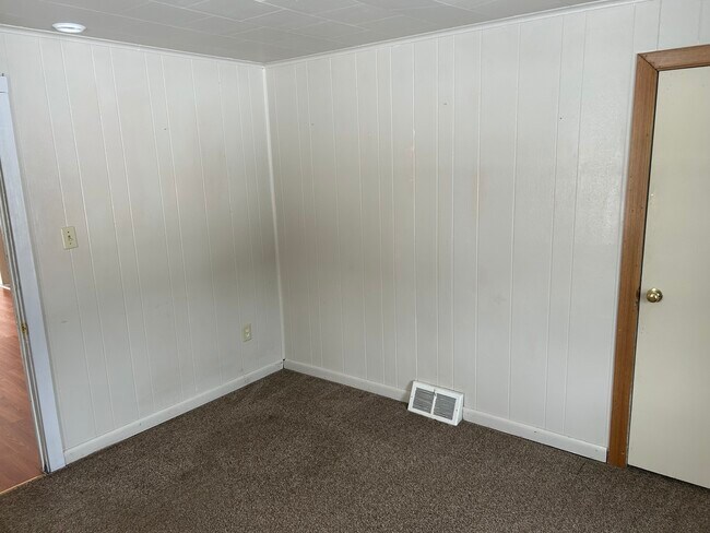 Building Photo - 1146 Lancaster Pike