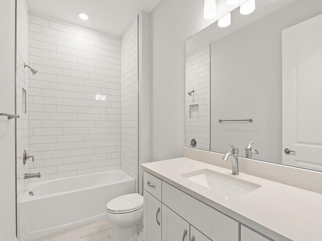 Building Photo - 4501 Nautilus Cir