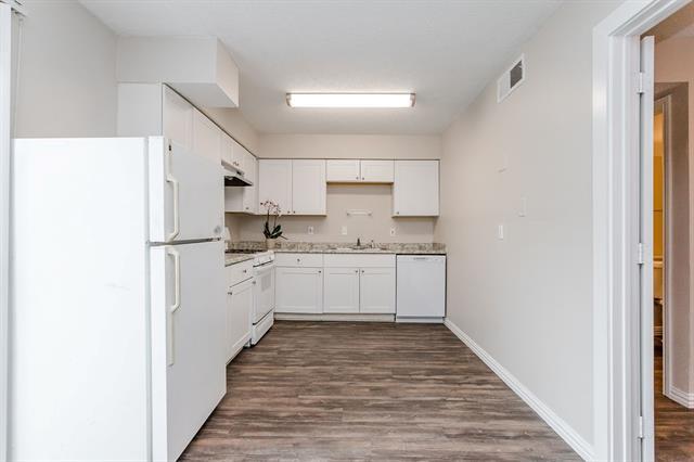 Building Photo - 9808 Valley Meadow Pl