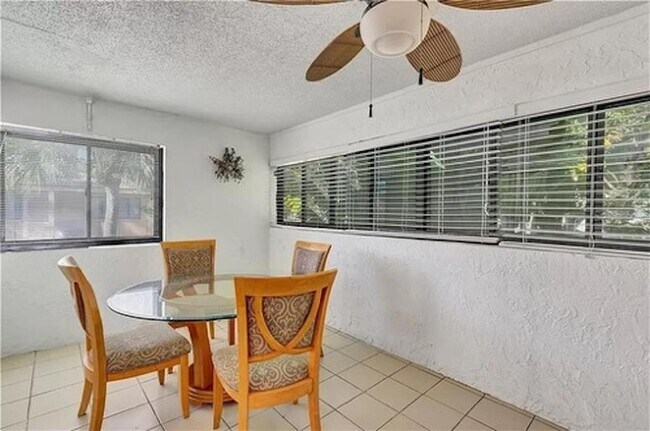 Building Photo - 5818 Windhover Dr