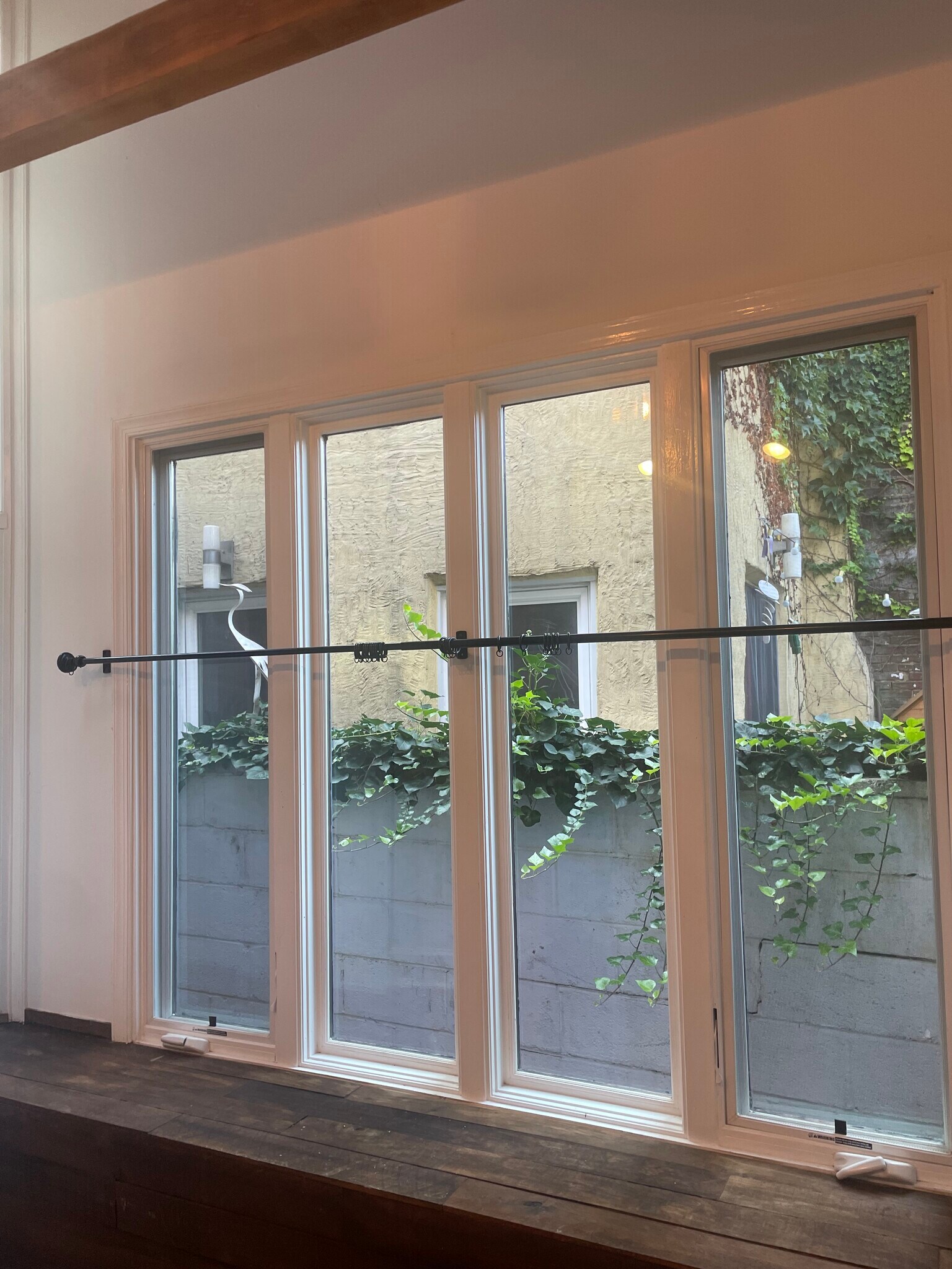 Building Photo - 704 S Bethel St