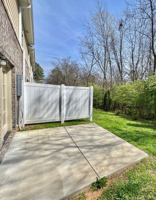 Building Photo - 3319 Old Hickory Blvd