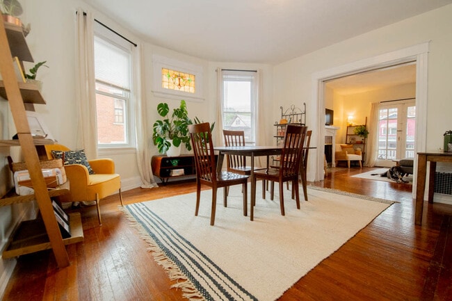 Building Photo - 1628 De Sales Ln