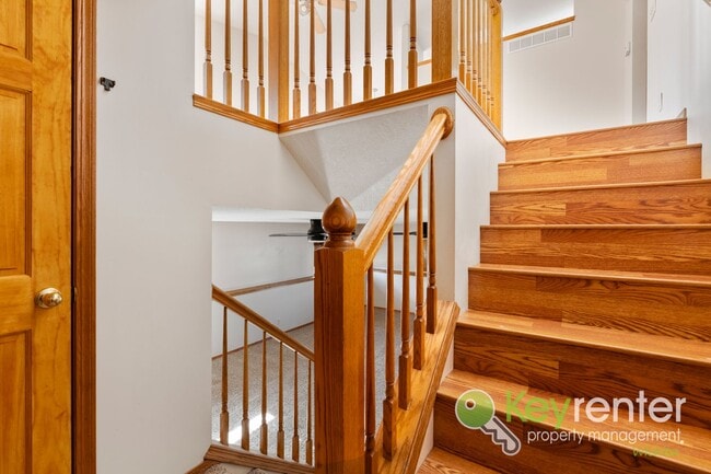 Building Photo - Beautifully Updated 3-Bedroom Bi-Level Home Near Wichita – Cul-de-Sac Location