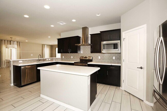 Building Photo - 4430 E Angela Dr