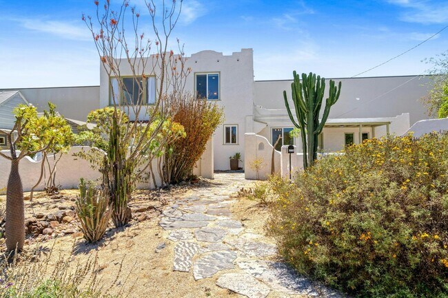 Building Photo - 4774 E Mountain View Dr
