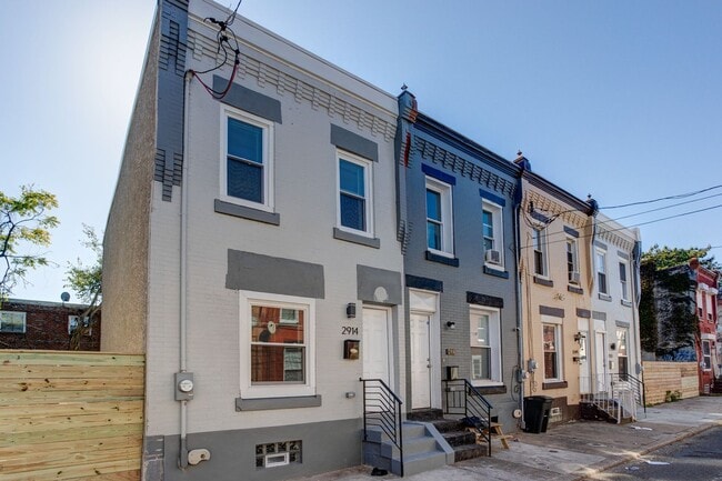 Building Photo - 2914 Westmont St