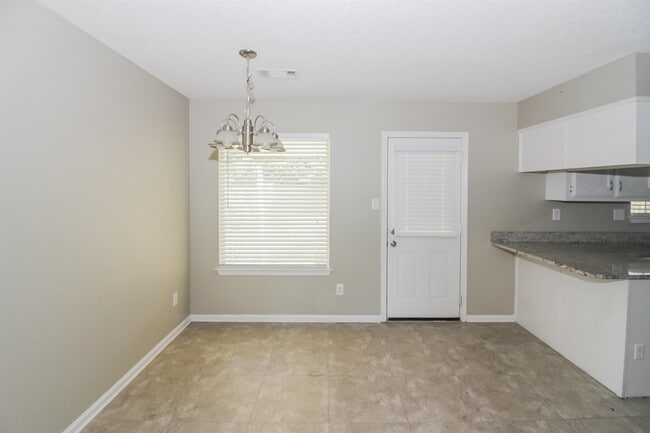 Building Photo - 5521 April Forest Dr