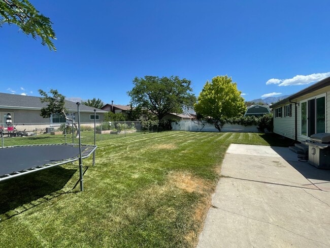 Building Photo - Great 5 Bed/3 Bath home in Orem