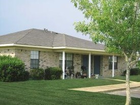 Building Photo - Loxley Apartments I & II