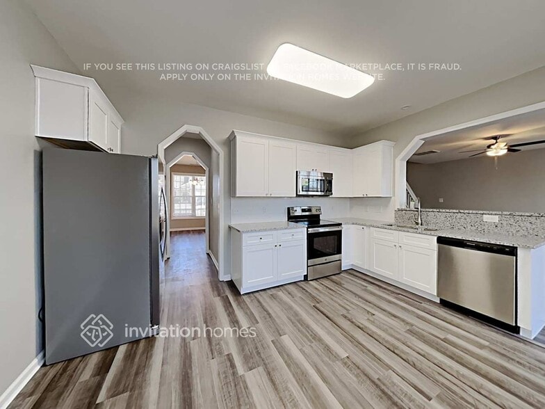 Building Photo - 2032 Red Quartz Dr