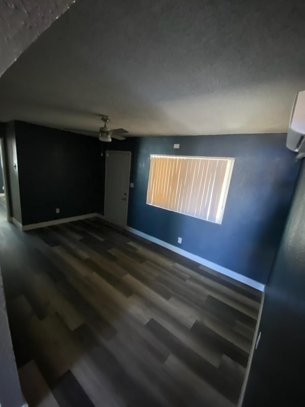 Building Photo - 16526 Chestnut St