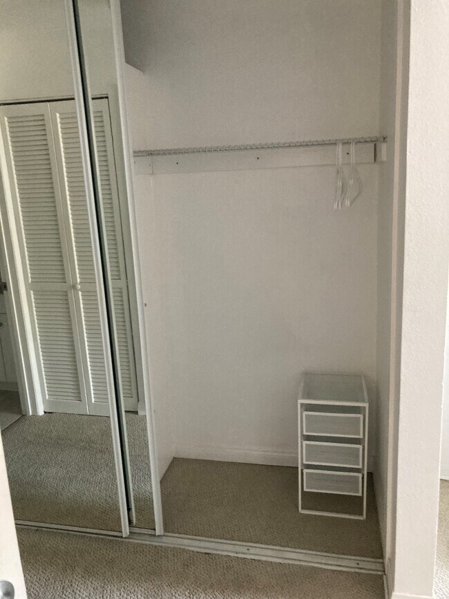 private closet - 5535 Canoga Ave