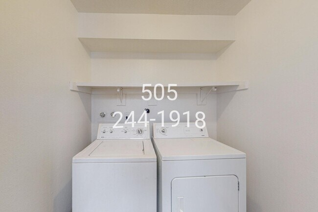 Building Photo - 876 Tramway Ln Ct NE