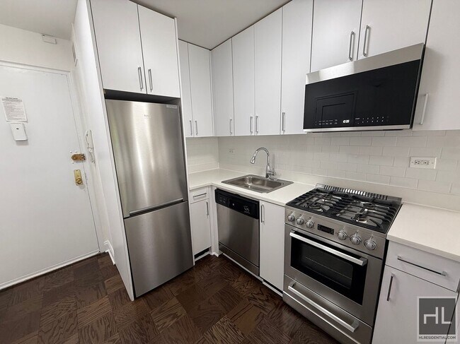 Building Photo - EAST 35 STREET