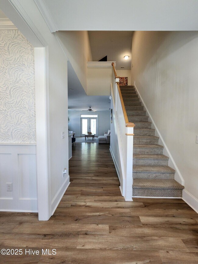 Building Photo - 380 Lake Firefly Loop