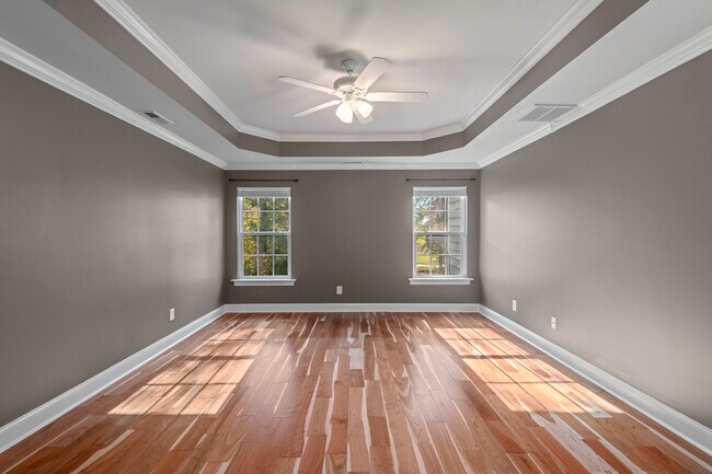 Building Photo - 10777 White Dogwood Dr