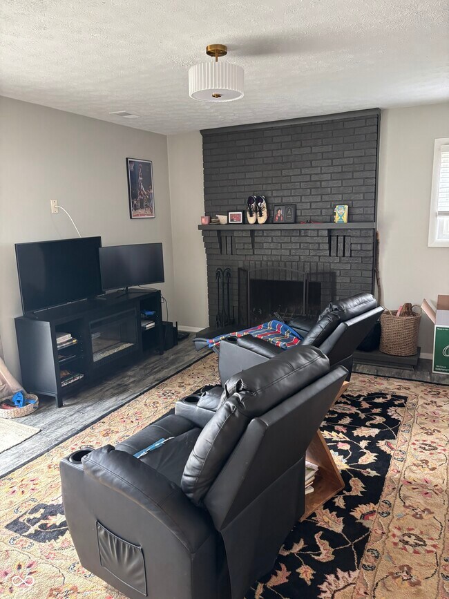 Building Photo - 41 Blairsden Ave