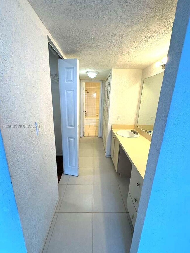 Building Photo - 2029 NW 46th Ave