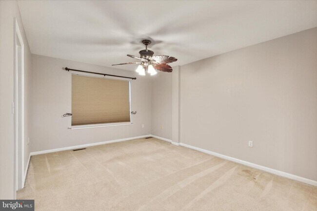 Building Photo - 125 Vernon Ct