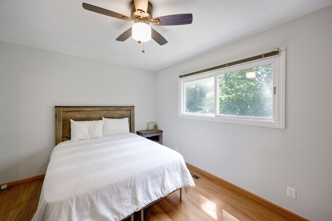 Building Photo - 1806 Partridge Dr