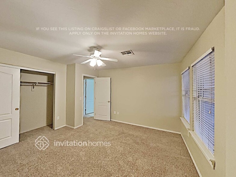 Building Photo - 10638 E Olla Ave