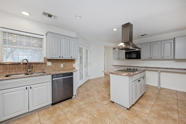 Building Photo - 810 Meadow Oaks Dr