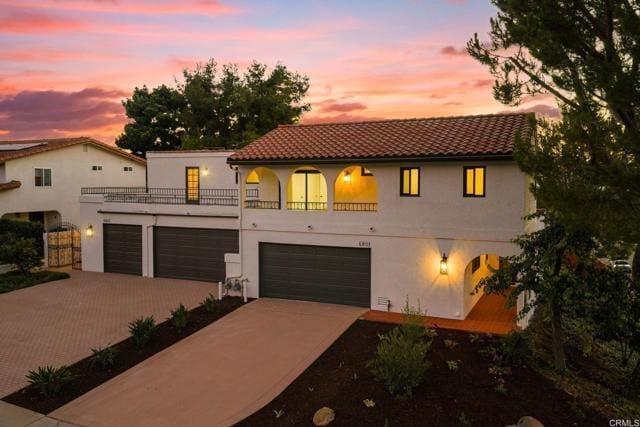 Building Photo - 6803 El Fuerte St