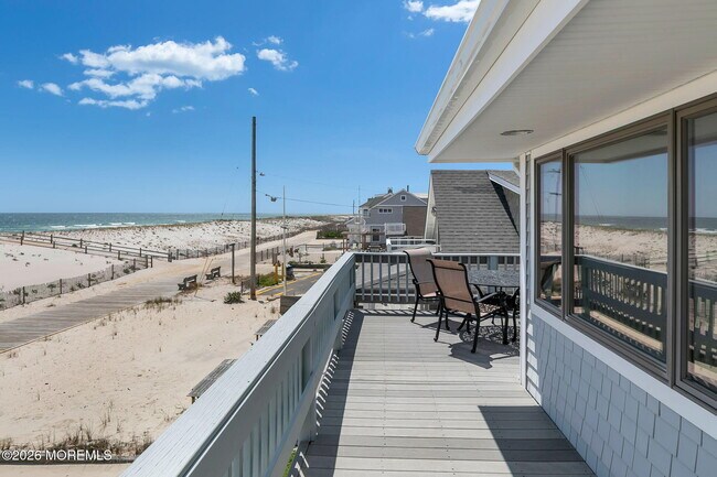 Building Photo - 304 Oceanfront