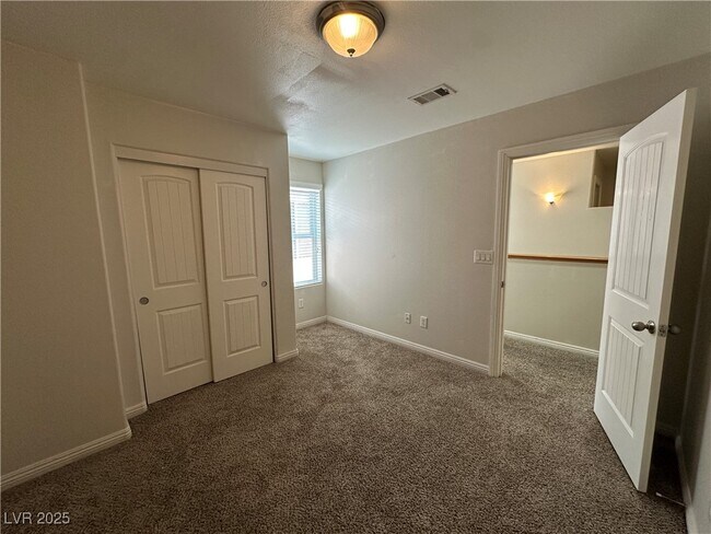 Building Photo - 5676 Rainbow Creek Ct