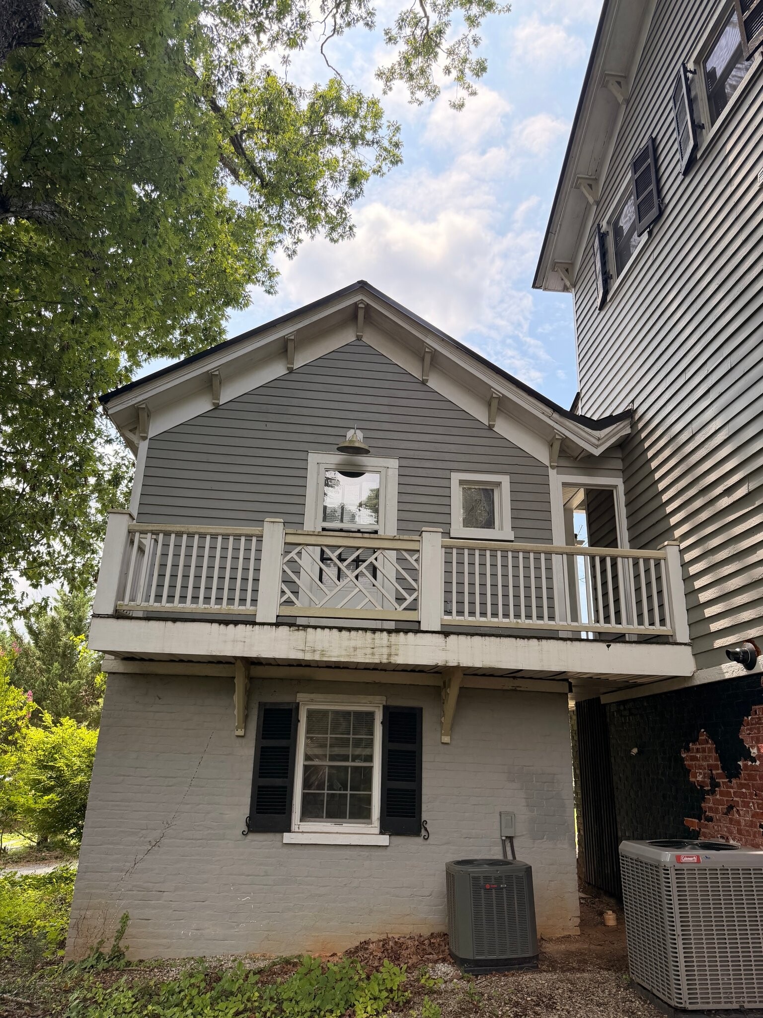 Building Photo - 154 Garland Ave