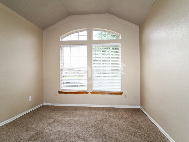 Building Photo - 8824 NW 85th St