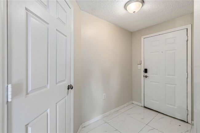 Building Photo - 5655 Bentgrass Dr