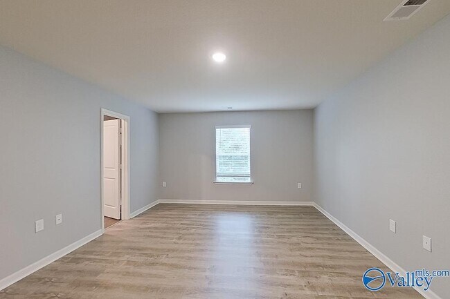 Building Photo - 1044 Pilgrim Ln