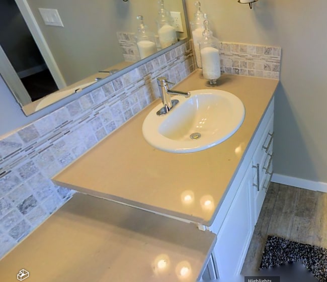 Building Photo - 4742 SW Volcano Ave