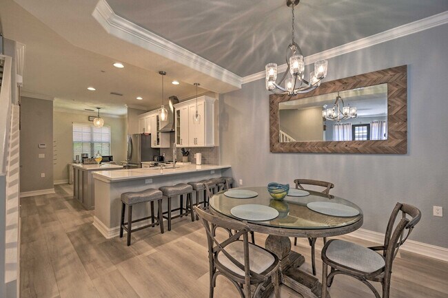 Building Photo - 9117 Chula Vista St