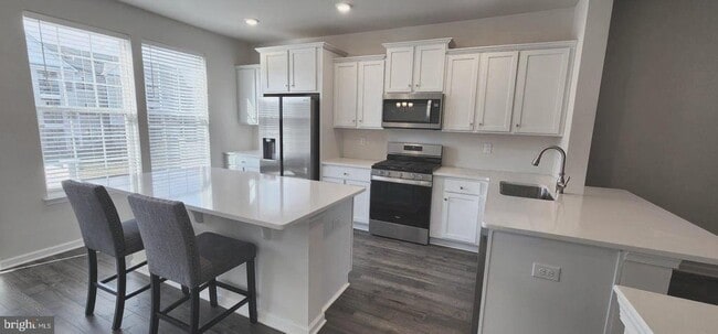 Building Photo - 64 Sister's Farmstead Rd