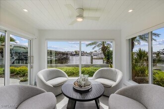 Building Photo - 1100 8th Ave S