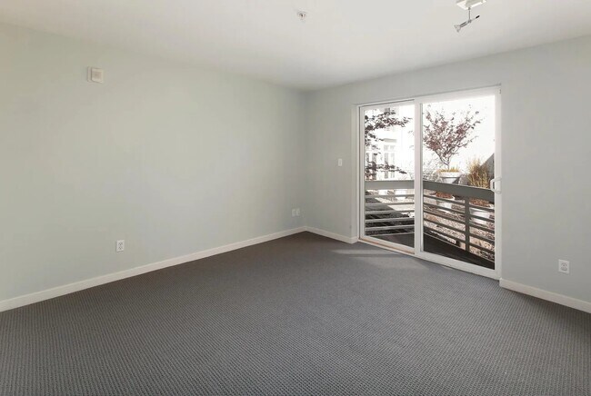 Building Photo - 3208 Pierce St