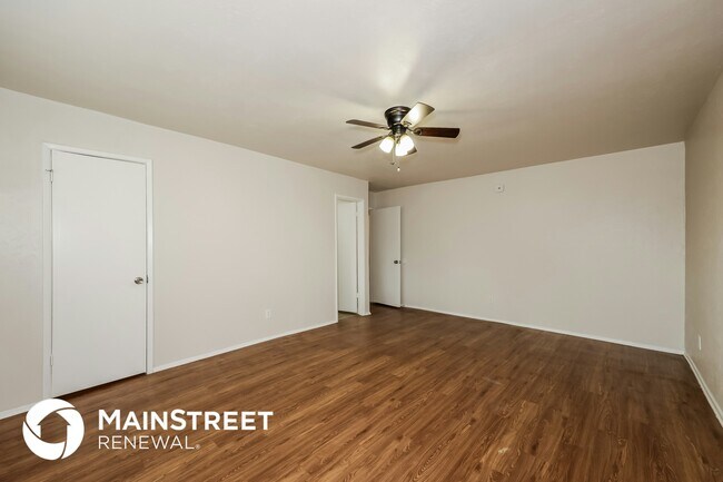 Building Photo - 2941 Rolling Hills Dr