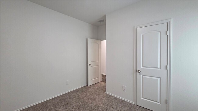 Building Photo - 6110 Ginevra Summers Dr